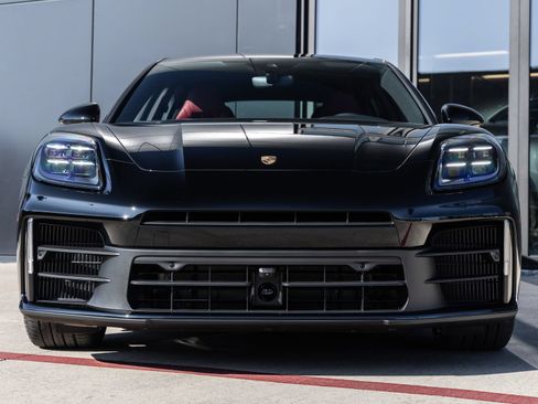 Certified 2026 Porsche Panamera 4 AWD/4WD image 8