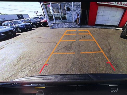 Used 2024 Chevrolet Tahoe LT AWD/4WD image 37