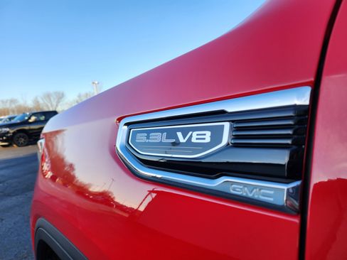 New 2025 GMC Sierra 1500 SLE image 7