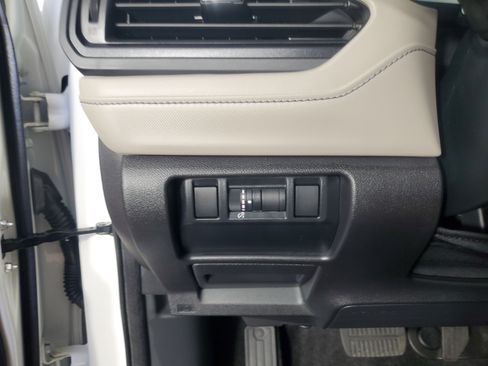 Used 2026 Subaru Forester Premium image 27