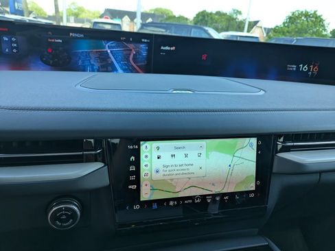 New 2026 Lincoln Navigator Reserve w/ Jet Appearance Package AWD/4WD image 29
