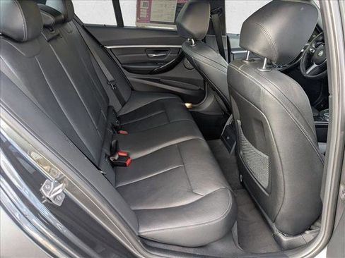 Used 2018 BMW 340i Sedan image 19