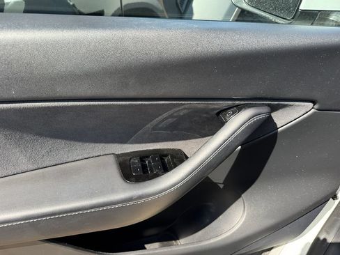 Used 2020 Tesla Model Y Long Range AWD/4WD image 11