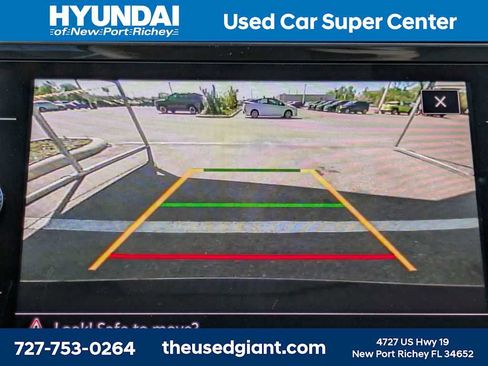 Used 2021 Volkswagen Tiguan SE w/ Panoramic Sunroof Package image 26