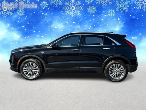 Used 2025 Cadillac XT4 Premium Luxury image 3
