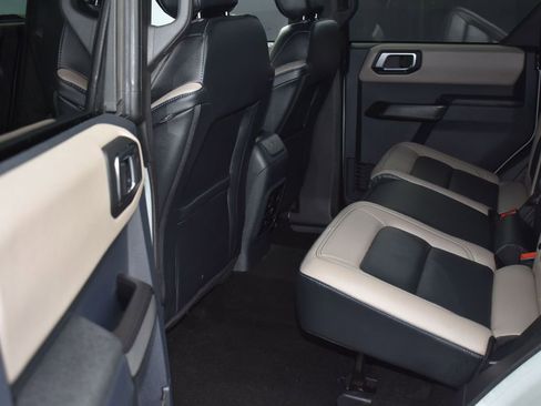 Certified 2024 Ford Bronco Wildtrak image 11