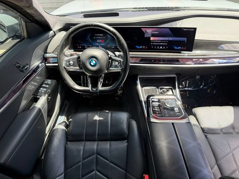 Used 2024 BMW i7 eDrive50 w/ M Sport Package RWD image 37