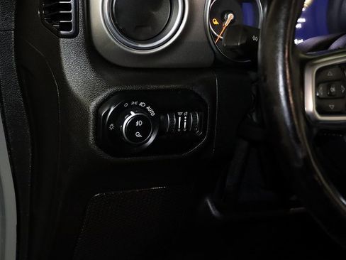 Used 2021 Jeep Gladiator Overland image 29