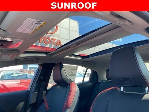 New 2025 Toyota Prius Plug-In Hybrid image 5