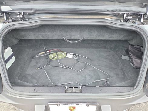 Used 2019 Aston Martin DB11 Volante image 30