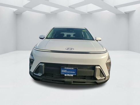 Certified 2025 Hyundai Kona SE image 11