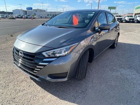 Used 2025 Nissan Versa SV FWD image 2