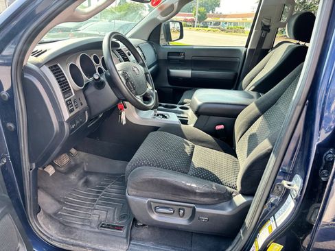 Used 2012 Toyota Tundra 4x4 CrewMax w/ SR5 Pkg image 12