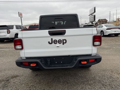 Used 2022 Jeep Gladiator Mojave w/ Auxiliary Switch Group image 5