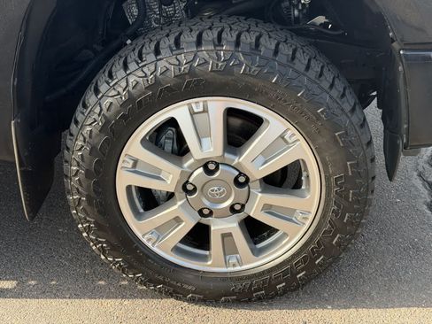 Used 2015 Toyota Tundra Platinum AWD/4WD image 9