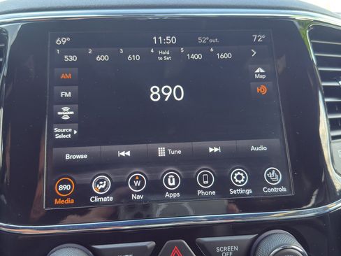 Used 2022 Jeep Grand Cherokee Limited AWD/4WD image 22