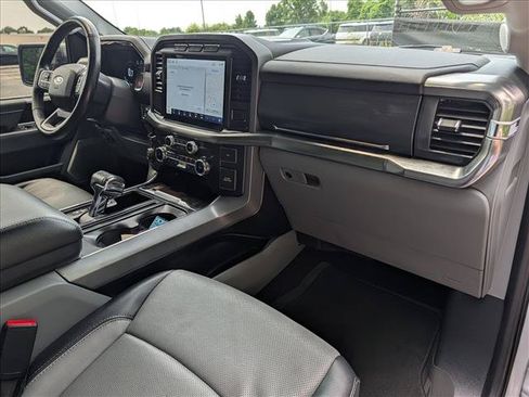 Used 2022 Ford F150 Lariat w/ Equipment Group 502A High AWD/4WD image 16