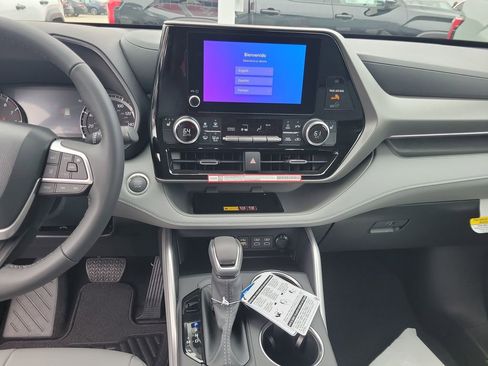 New 2026 Toyota Highlander XLE AWD/4WD image 21
