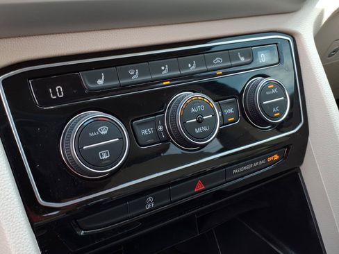 Certified 2023 Volkswagen Atlas SE FWD image 29