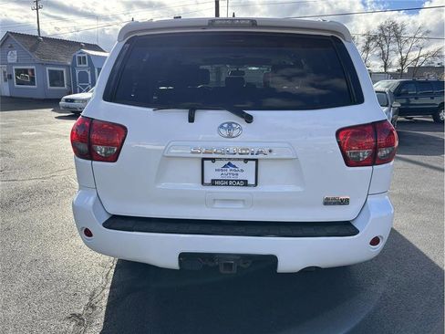 Used 2015 Toyota Sequoia SR5 image 4