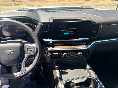 New 2026 Chevrolet Silverado 2500 LT w/ Trail Boss Package AWD/4WD image 17