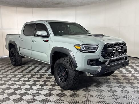 Used 2021 Toyota Tacoma TRD Pro AWD/4WD image 3