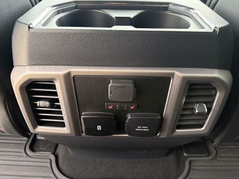 Used 2022 Ford F350 Platinum w/ Tremor Off-Road Package AWD/4WD image 22