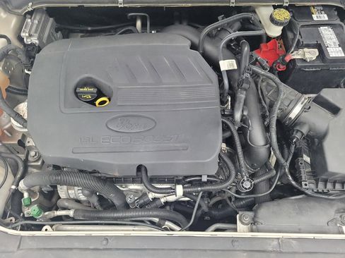 Used 2018 Ford Fusion SE w/ Fusion SE Technology Package FWD image 30