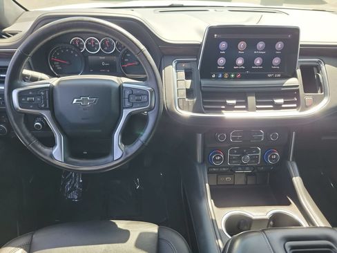 Used 2021 Chevrolet Tahoe Z71 w/ Luxury Package AWD/4WD image 11