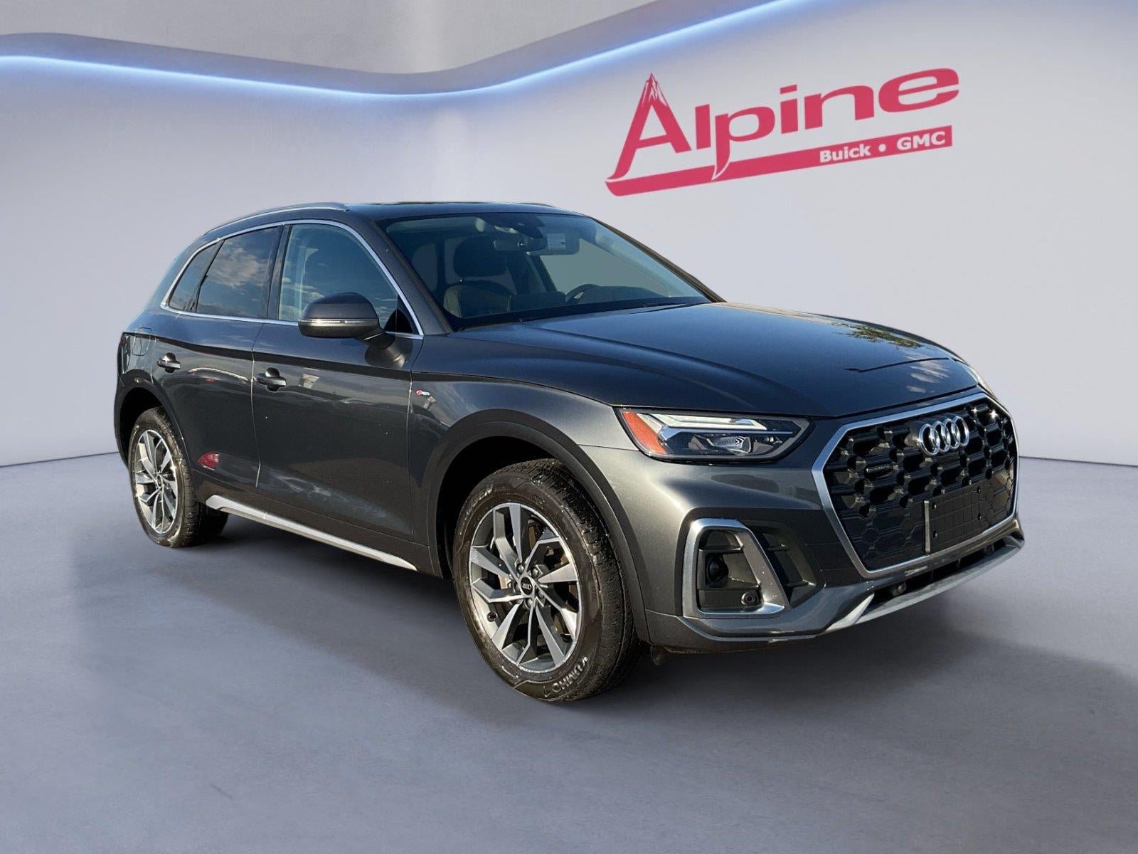Used 2023 Audi Q5 2.0T Premium Plus w/ Premium Plus Package AWD/4WD image 7