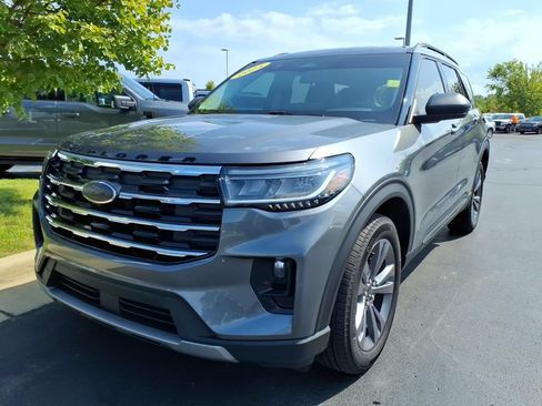 Used 2025 Ford Explorer Active w/ Active Comfort Package AWD/4WD image 1