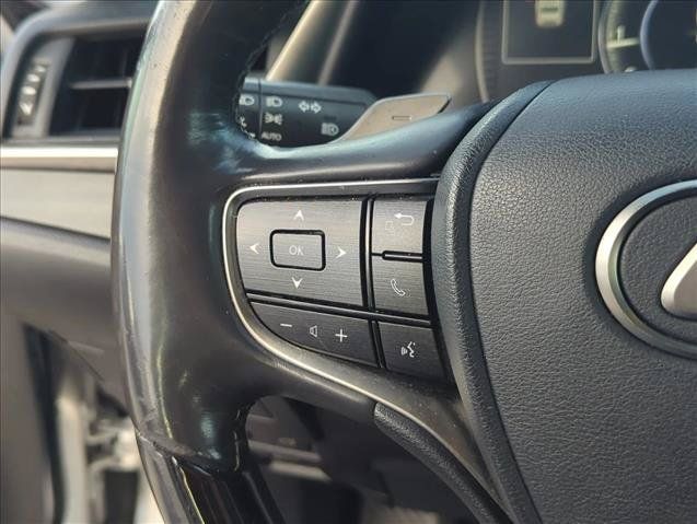 Used 2020 Lexus ES 350 w/ Premium Package FWD image 17