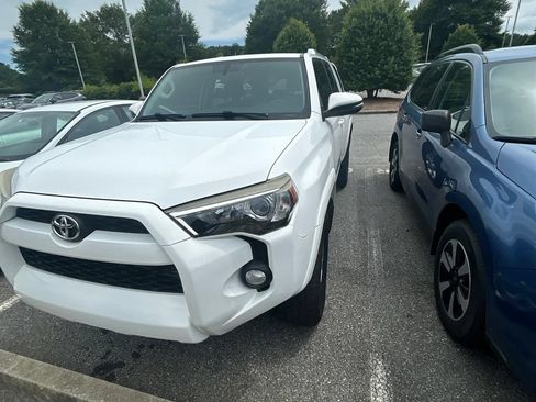 Used 2015 Toyota 4Runner SR5 Premium AWD/4WD image 16