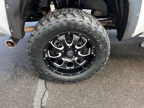 Used 2015 Toyota Tundra SR5 w/ SR5 Upgrade Package image 43