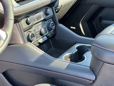 Used 2023 Chevrolet Suburban RST w/ Luxury Package image 18