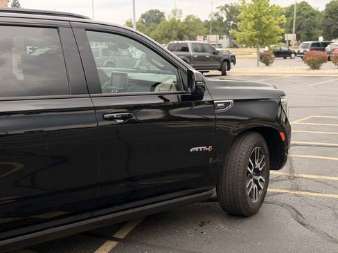 Used 2021 GMC Yukon XL AT4 w/ AT4 Premium Plus Package AWD/4WD image 8