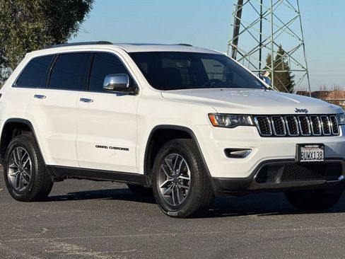 Used 2021 Jeep Grand Cherokee Limited w/ Luxury Group II AWD/4WD image 2