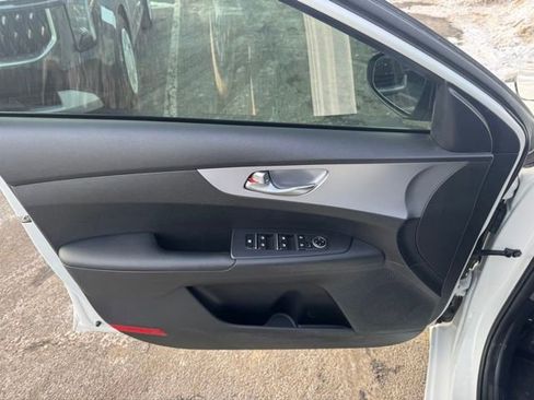 Used 2022 Kia Forte LXS image 13