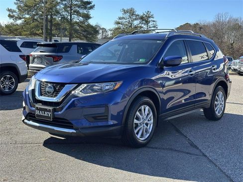 Used 2020 Nissan Rogue SV image 23