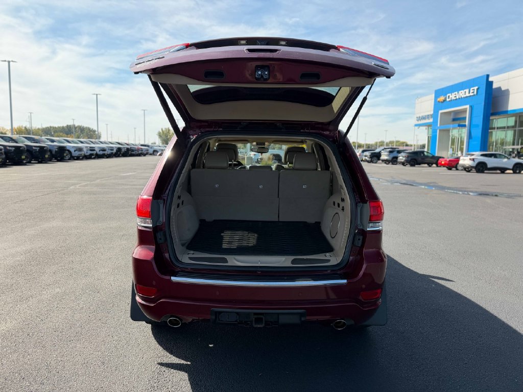 Used 2017 Jeep Grand Cherokee Overland AWD/4WD image 15