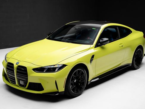 Used 2025 BMW M4 Competition RWD image 5