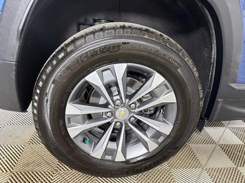 Used 2026 Chevrolet Equinox LT AWD/4WD image 27
