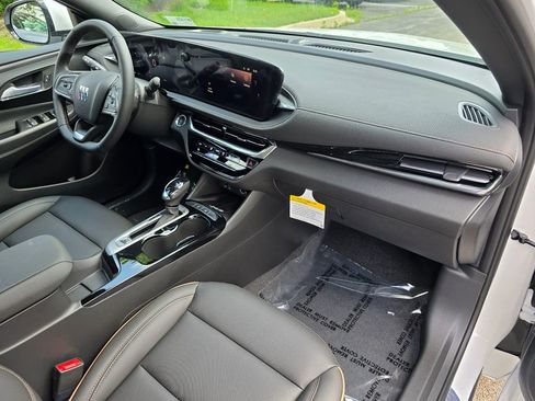 New 2026 Buick Envista Avenir FWD image 28