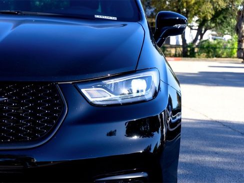 New 2026 Chrysler Pacifica Select w/ S Appearance Package image 8