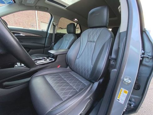 Used 2023 Buick Envision Avenir AWD/4WD image 20