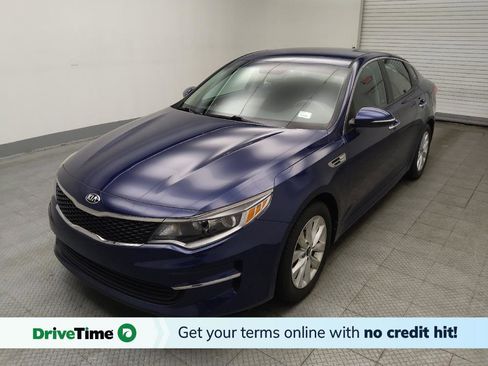 Used 2017 Kia Optima LX w/ Option Group 014 FWD image 1