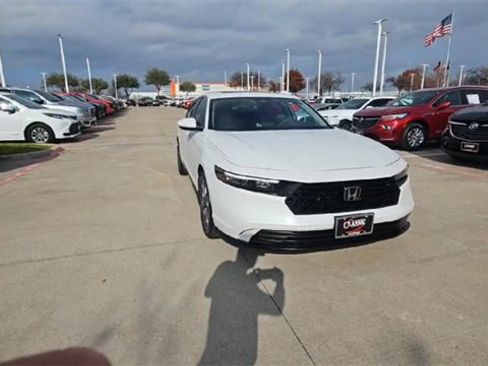 Used 2024 Honda Accord EX image 2