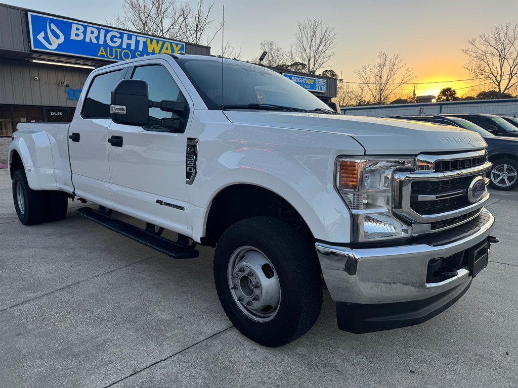 Used 2021 Ford F350 XLT AWD/4WD image 3