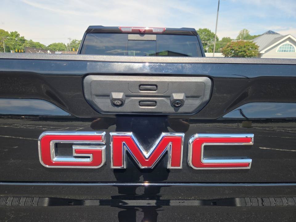 Used 2022 GMC Sierra 2500 AT4 w/ AT4 Preferred Package AWD/4WD image 17