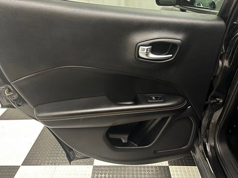 Used 2019 Jeep Compass Latitude w/ Popular Equipment Group image 14